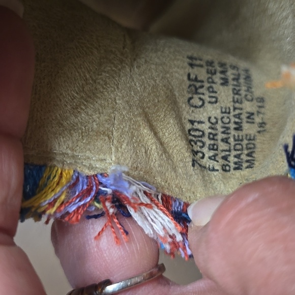 MINNETONKA Women's 11 Multicolor Wedge Sandals Fabric Pattern Fringe - Picture 5 of 7